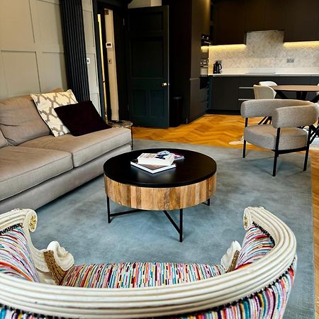 Macbeths Corner High End Luxury Apartment In Centre With Parking Stratford-upon-Avon Exterior photo