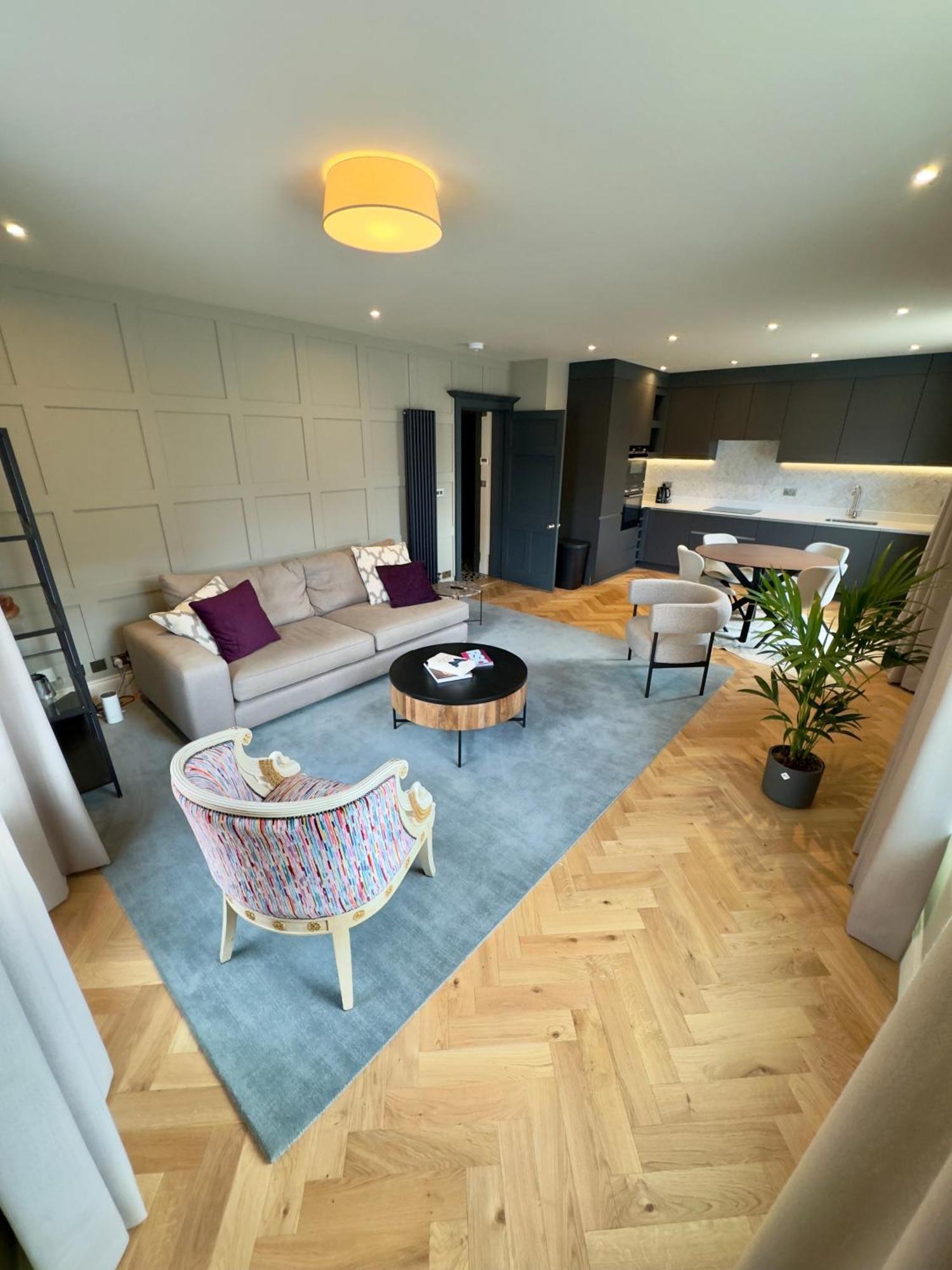Macbeths Corner High End Luxury Apartment In Centre With Parking Stratford-upon-Avon Exterior photo